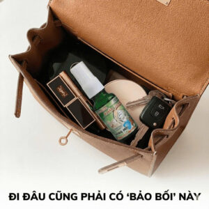 Vật bất ly thân dành cho ai hay chạy xe ngoài đường với inh dầu khẩu trang Sagucha